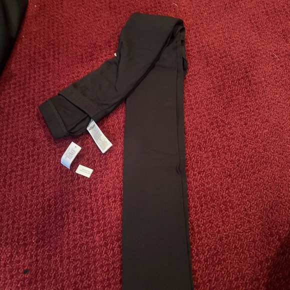 Old Navy Pants - Old Navy leggings straight leg Black NWT
